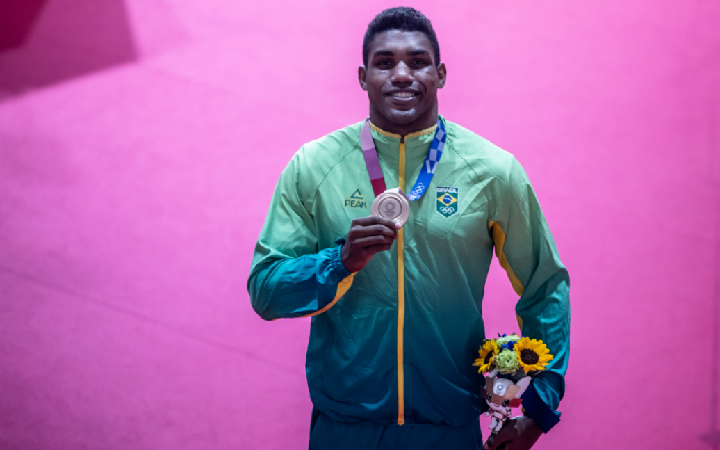 Abner Teixeira não à final do boxe Olimpíadas 2021. mas ficou com o bronze