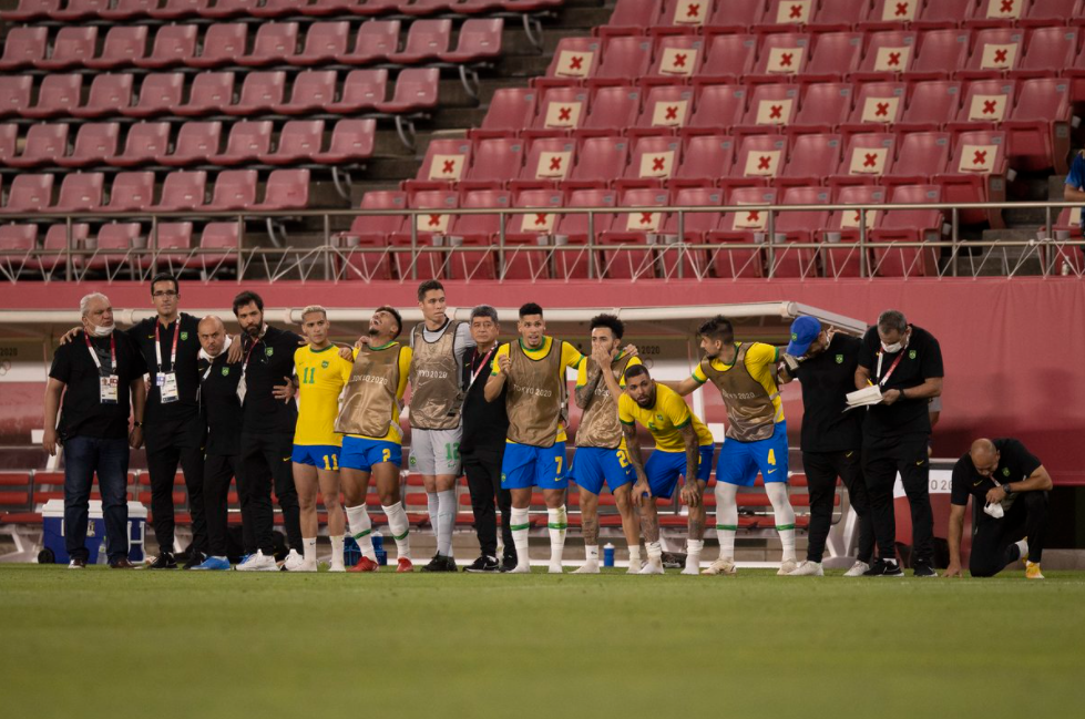 Brasil enfrenta a Espanha na final das Olimpíadas no futebol masculino