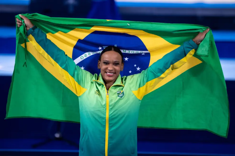 Rebeca Andrade conquistou o ouro e participa da programação do Brasil nas Olimpíadas