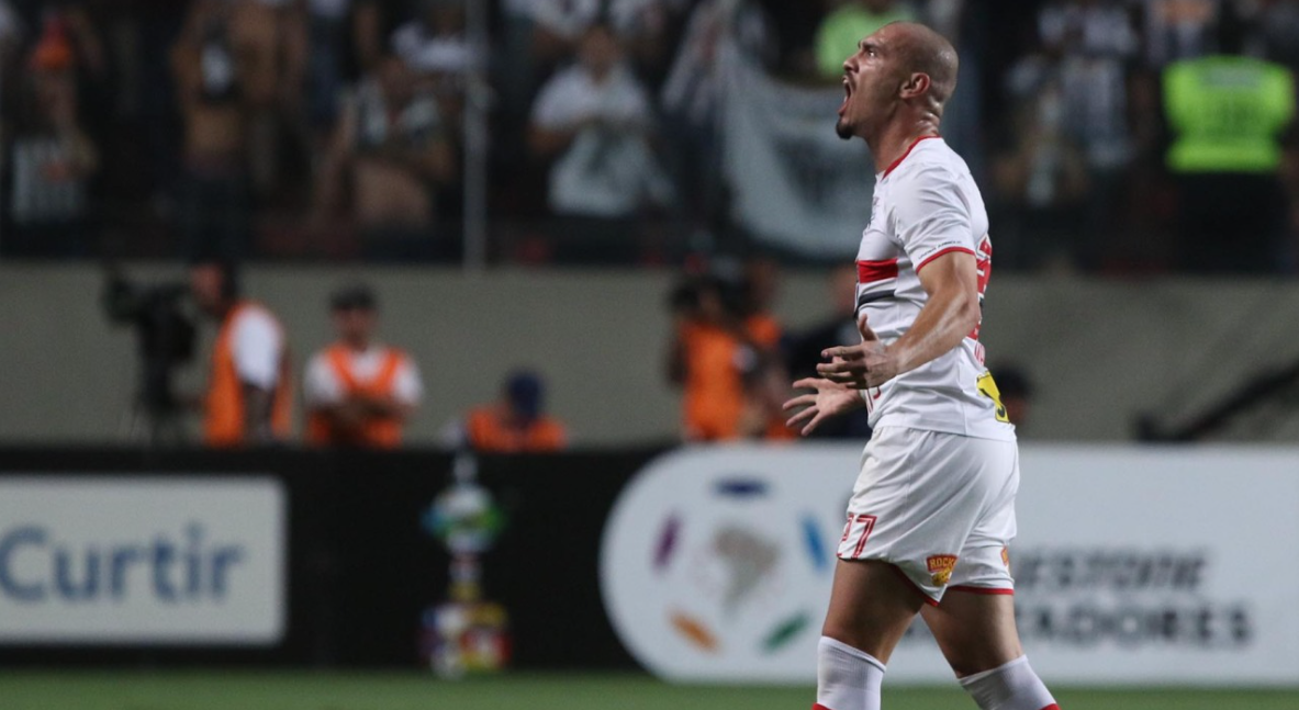 Maicon zagueiro no Flamengo: clube está próximo de fechar contratação