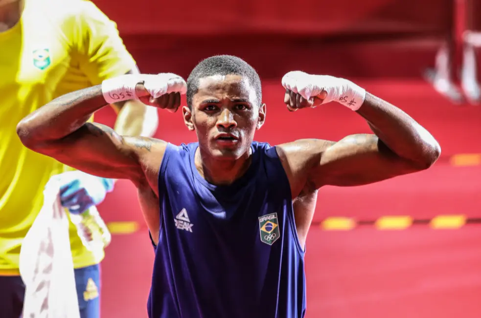 Wanderson Oliveira já garante ao menos um bronze para o boxe olímpico brasileiro
