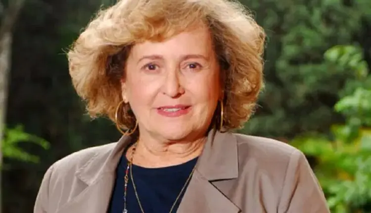 estilista marília carneiro