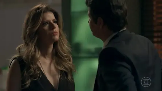 Malagueta vai se declarar para Maria Pia na novela Pega Pega