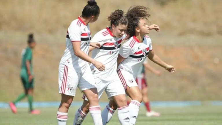 Jogos de hoje na TV ao vivo: onde assistir futebol nesta quinta  – 09/09