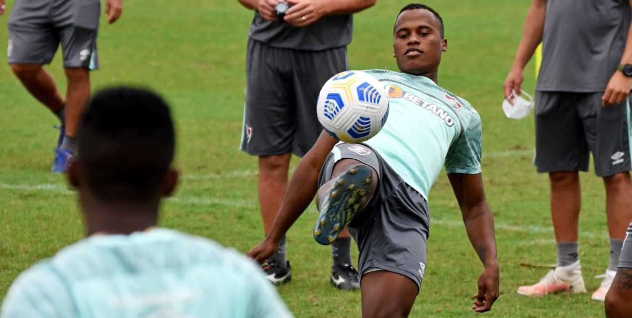 Jogos de futebol hoje, segunda, 20; onde assistir ao vivo e horário