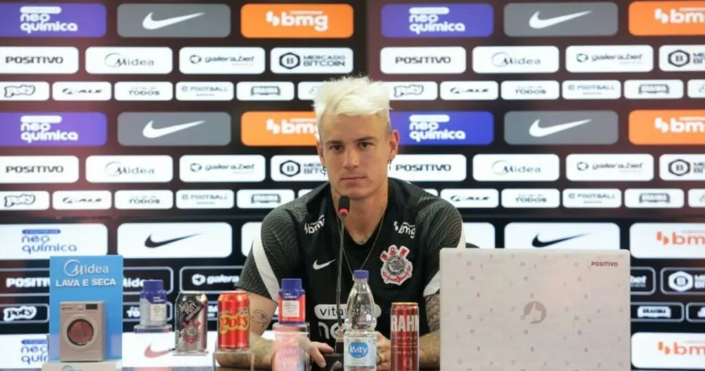 onde jogou roger guedes