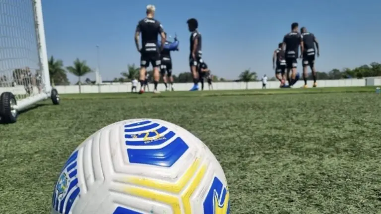 Jogos de hoje: onde assistir e horário do futebol no domingo (05/9)