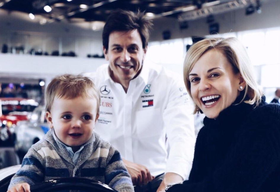 Toto Wolff e esposa Toto Wolff e esposa