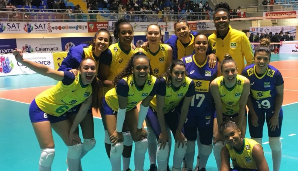Tudo sobre a estreia do Brasil no Sul-Americano de Vôlei Feminino 2021 a 46