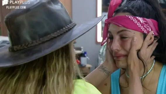 A Fazenda 2021: Aline briga com Tati Quebra Barraco e fala em desistir