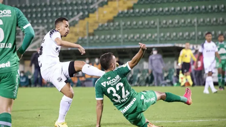 Assistir Ceará x Chapecoense ao vivo, horário do jogo e escalação (25/9)