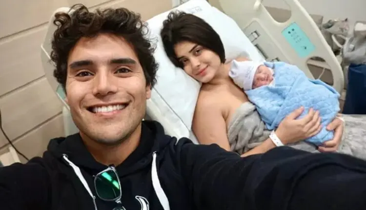 casal na maternidade