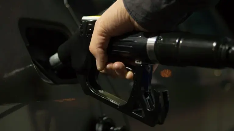 Por que ocorre aumento preços dos combustíveis e quem é culpado?