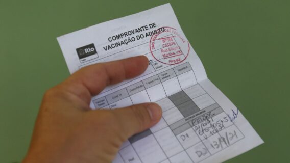 Passaporte da vacina no Brasil: onde é obrigatório?