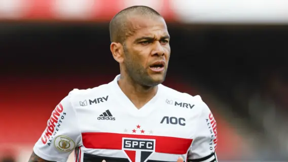 Quanto o São Paulo deve a Daniel Alves? Veja os valores