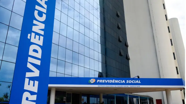 Pagamento do décimo quarto salário INSS 2021 foi aprovado? Entenda