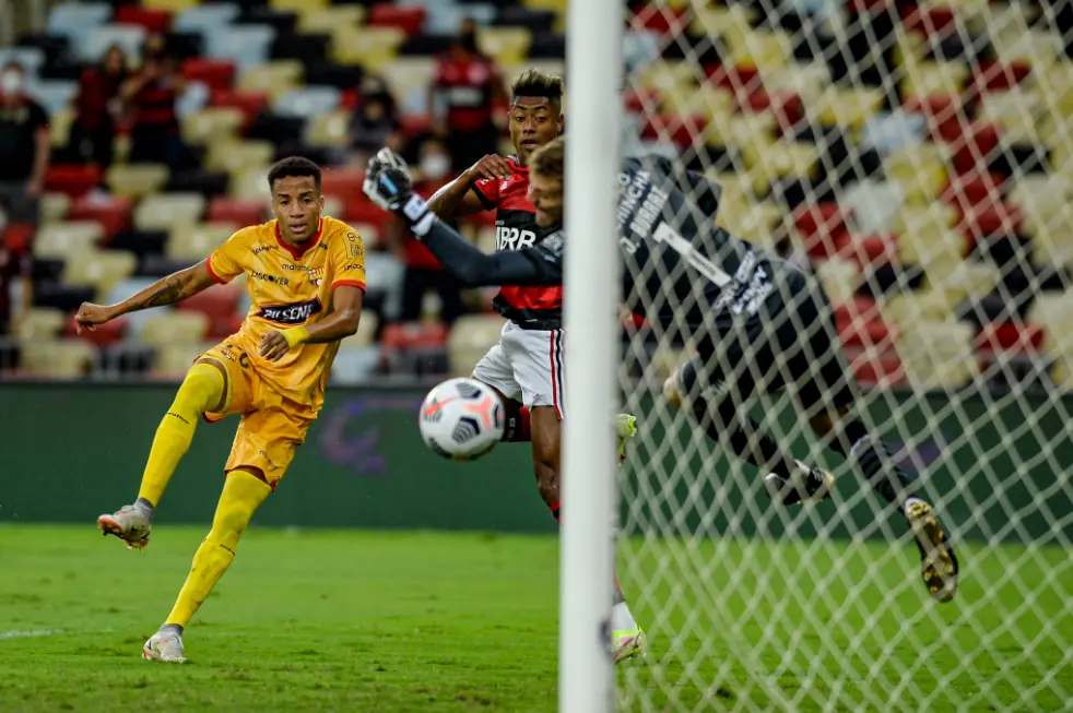 Flamengo enfrenta o Barcelona hoje, com vantagem no placar