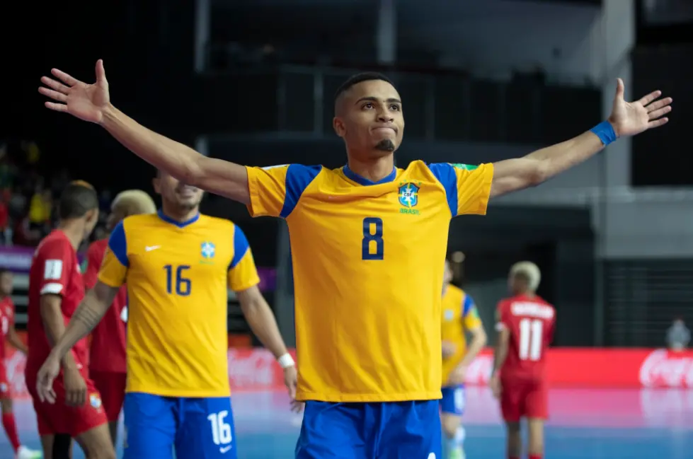 Brasil goleia e garante mais um ótimo resultado no jogo da Copa de futsal