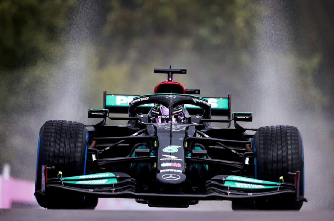 Lewis Hamilton venceu o GP da Rússia e chegou a 100 vitórias na Fórmula 1