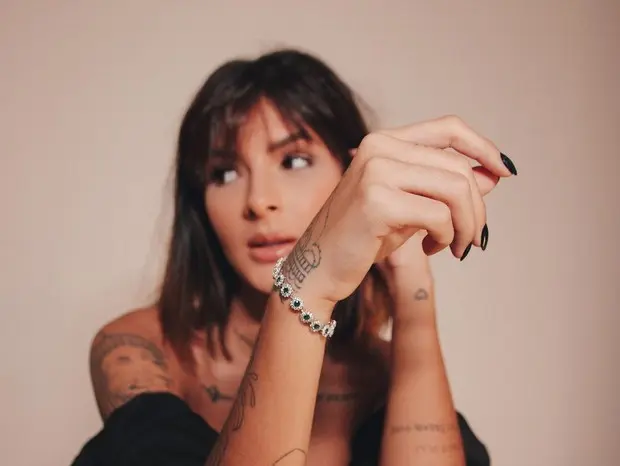 a fazenda 2021 lary bottino pulseira