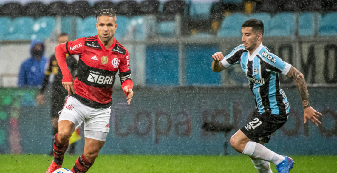 Torcedor pode assistir jogo do Flamengo x Grêmio ao vivo no Premiere ou SporTV