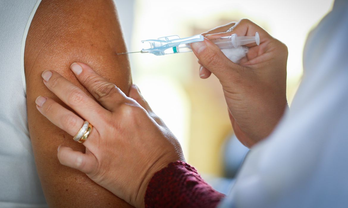 O que acontece com quem não toma vacina