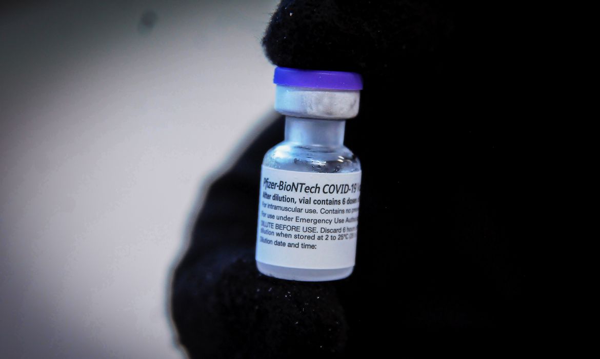 reação vacina pfizer o que tomar