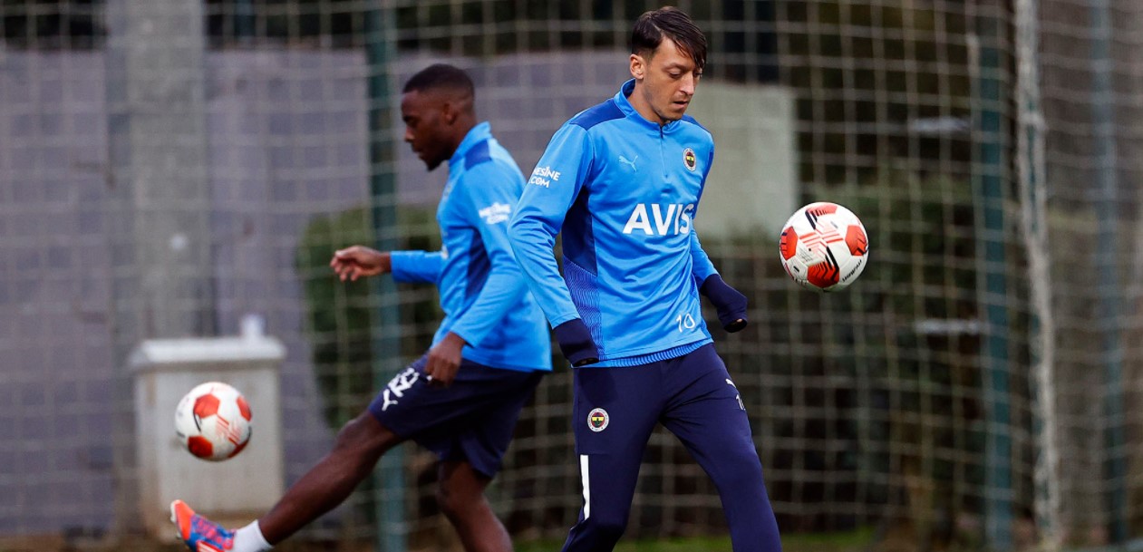 Fenerbahce x Antwerp: onde assistir, horário e escalações hoje – 21/10