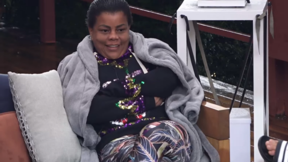 ‘Posso sair odiada, mas sendo eu’, diz Tati na Fazenda 2021