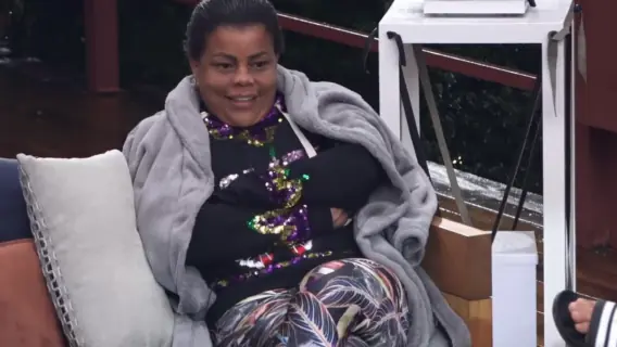 ‘Posso sair odiada, mas sendo eu’, diz Tati na Fazenda 2021