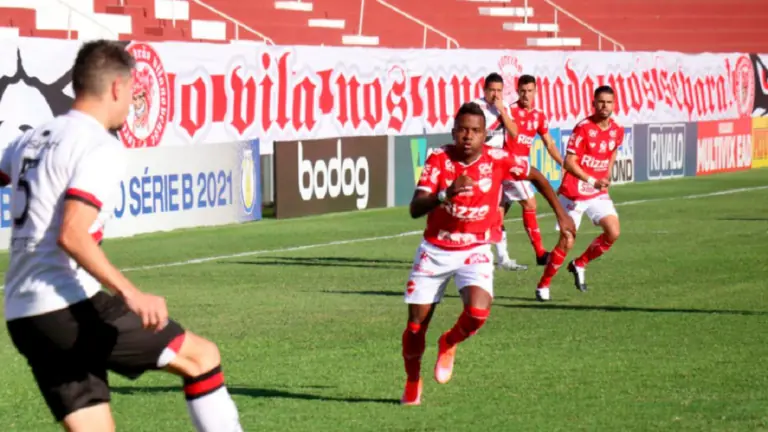 Brasil de Pelotas x Vila Nova: onde assistir e horário do jogo – 15/10