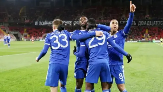 Brentford x Leicester: onde assistir ao vivo o jogo de hoje (24/10)