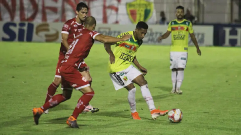 Brusque x Vila Nova AO VIVO: onde assistir e horário do jogo – 24/10