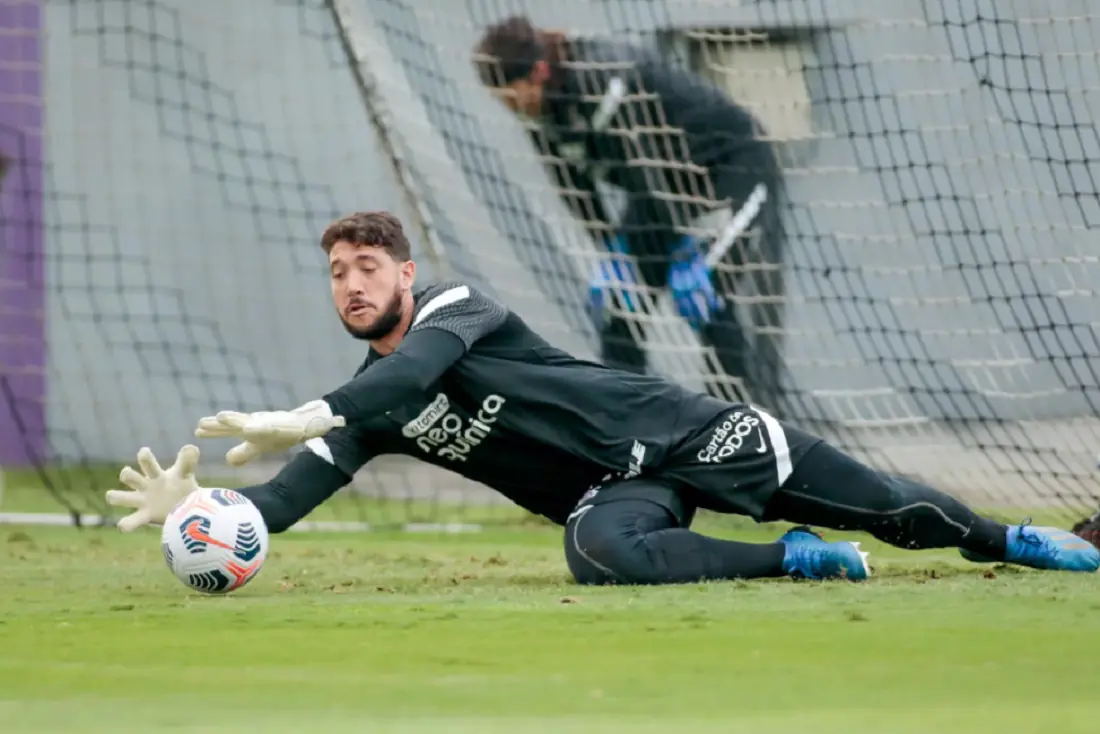 Caíque França é o goleiro mais experiente entre os reservas do Timão