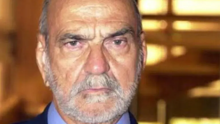 Quem fica com a fortuna de Afonso Lambertini em Da Cor do Pecado?