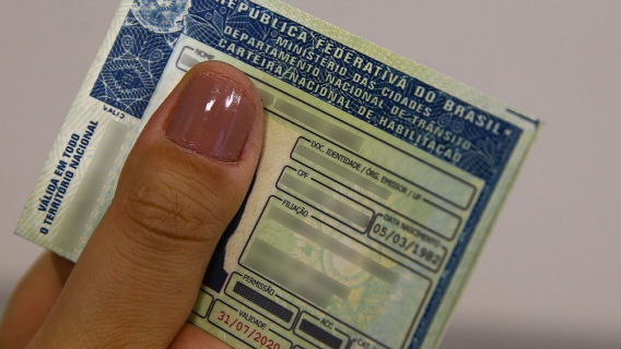 Como conseguir a CNH gratuita no Ceará e em outros estados