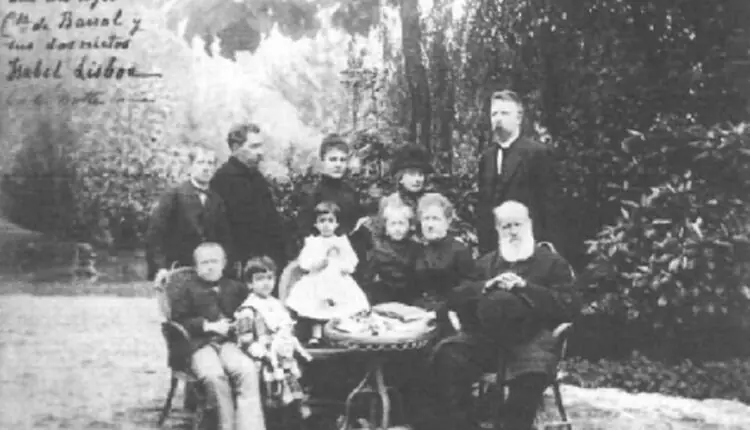 foto de convidados na casa da condessa