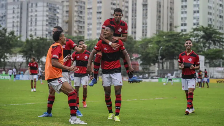 São Paulo x Flamengo sub-20: onde assistir e horário do jogo hoje (1/11)