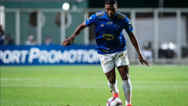 Greve no Cruzeiro: jogadores boicotam treino e explicam protesto