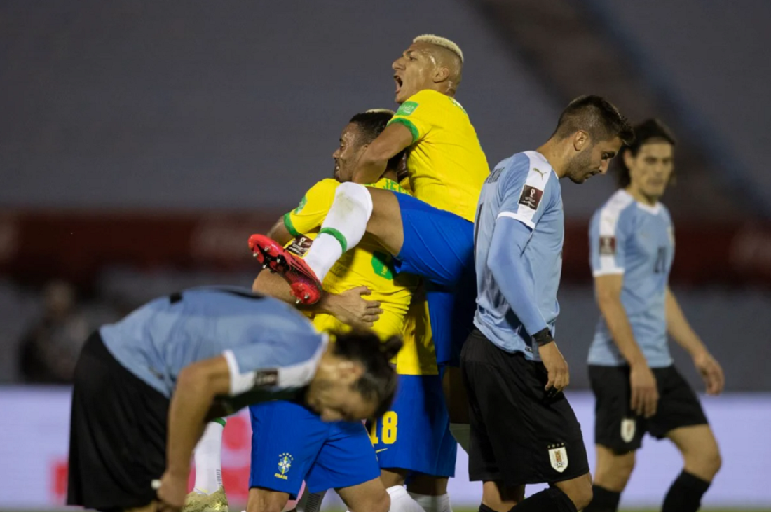 Onde vai passar o jogo do URUGUAI X BRASIL Hoje (17/10)? Passa na GLOBO ou  SPORTV? Veja onde assistir URUGUAI X BRASIL ao vivo com imagens - Portal da  Torcida