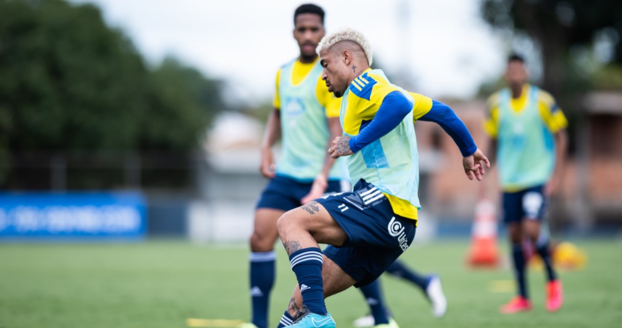 Jogos de futebol hoje (22/10/23) ao vivo: horário e onde assistir