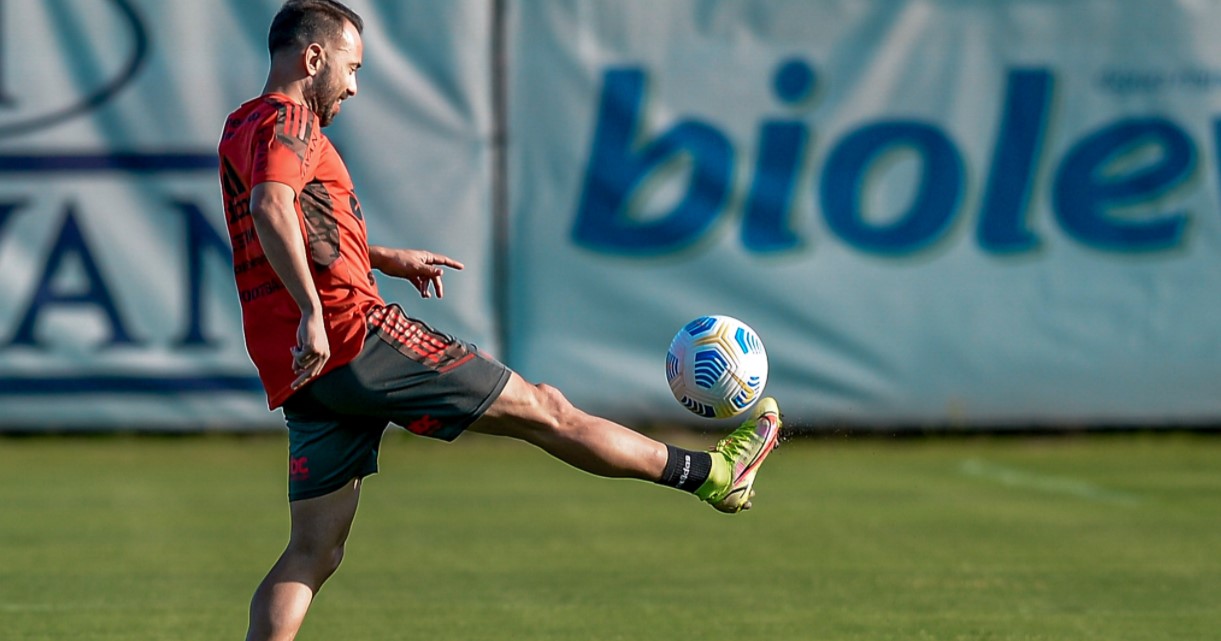 Jogos de futebol hoje (23/10/23) ao vivo: horário e onde assistir