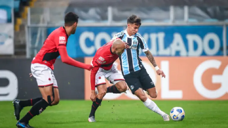 Jogos do Brasileirão hoje, segunda-feira (25/10): saiba quem joga