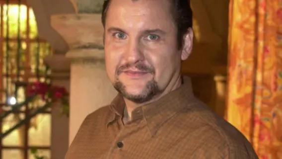 Por que Mohamed se casa de novo na novela O Clone?