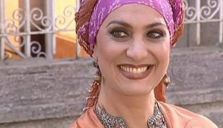 nazira personagens o clone