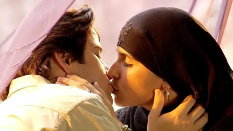 Novela O Clone: Jade foge com Lucas?