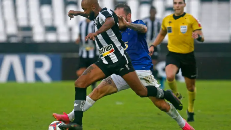 Onde assistir Cruzeiro x Botafogo ao vivo e horário do jogo hoje – 12/10