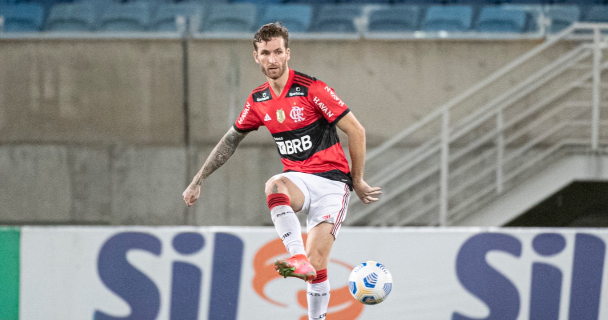 Flamengo perde Léo Pereira na final Libertadores; entenda