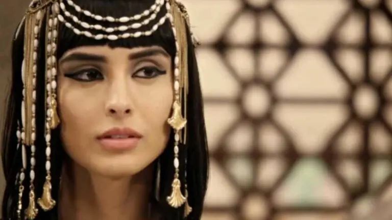 Quem é a atriz que faz Asenate na novela Gênesis?