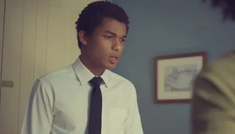 Final de Ravi em Um Lugar ao Sol